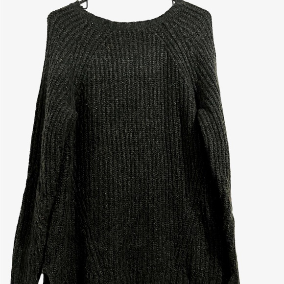 American Eagle Ahh-maxing green medium soft sweater. - Picture 1 of 4